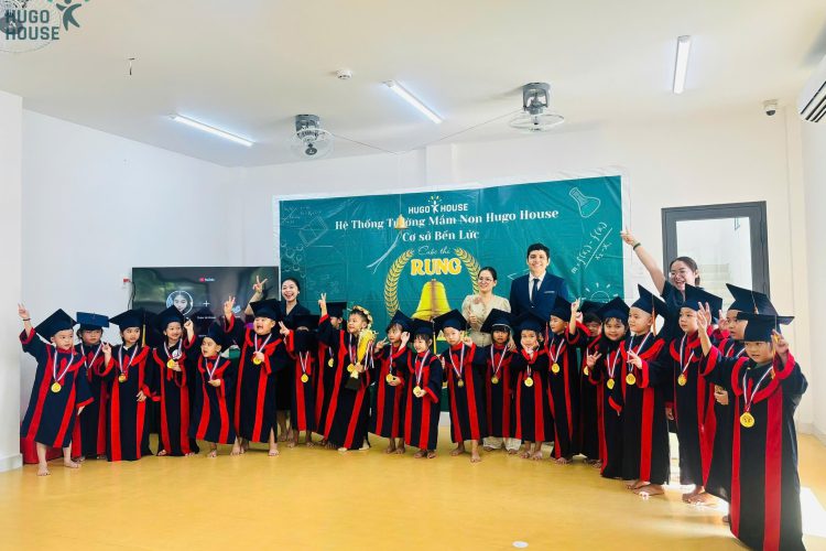 HÀNH TRÌNH TỎA SÁNG CỦA NHỮNG NHÀ THÔNG THÁI NHÍ 