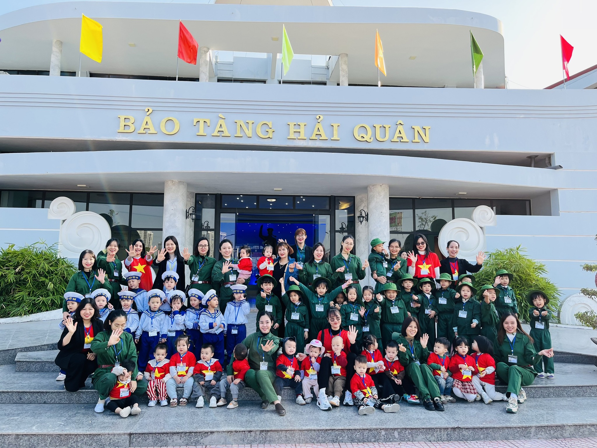 Chào mừng 80 năm thành lập Quân đội nhân dân Việt Nam - Hugo House Hải Phòng