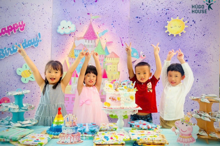 CHÚC MỪNG SINH NHẬT THÁNG 7 – NHỮNG THIÊN THẦN NHỎ CỦA HUGO HOUSE!