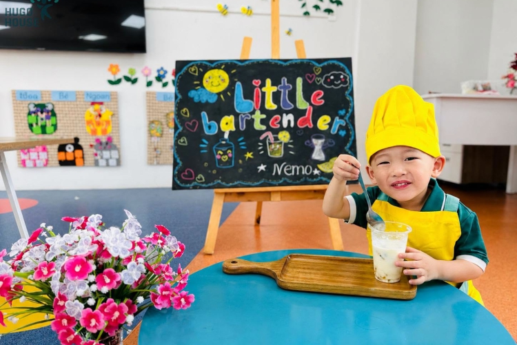 LITTLE BARTENDERS - LY NƯỚC ĐONG ĐẦY NIỀM VUI