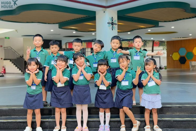 MỘT TẤM VÉ – MUÔN VÀN KỶ NIỆM