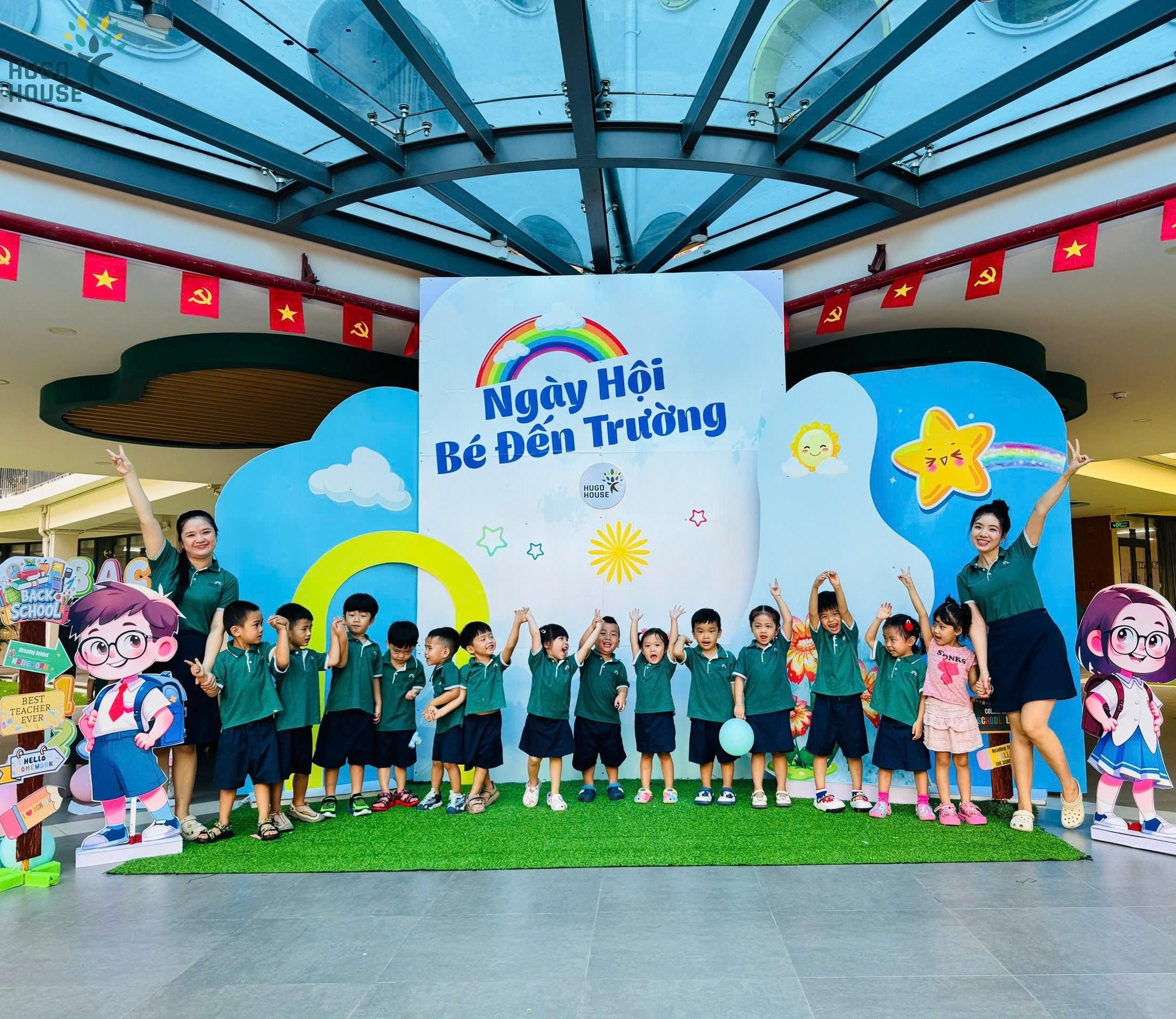 RỘN RÀNG KHAI GIẢNG – CÙNG CON VUI BƯỚC ĐẾN