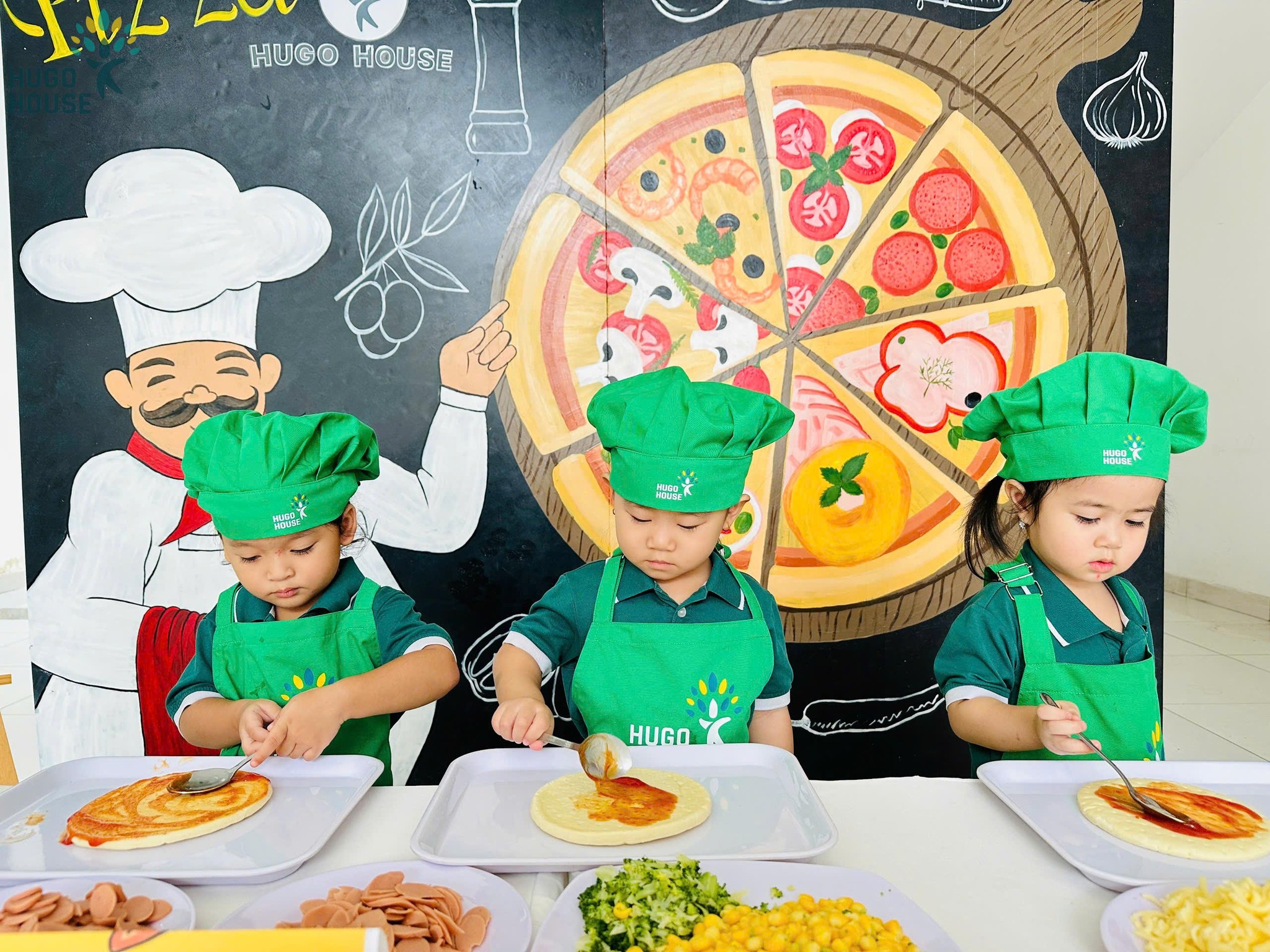 BÉ TRẢI NGHIỆM LÀM BÁNH PIZZA - HƯƠNG BÁNH THƠM LỪNG