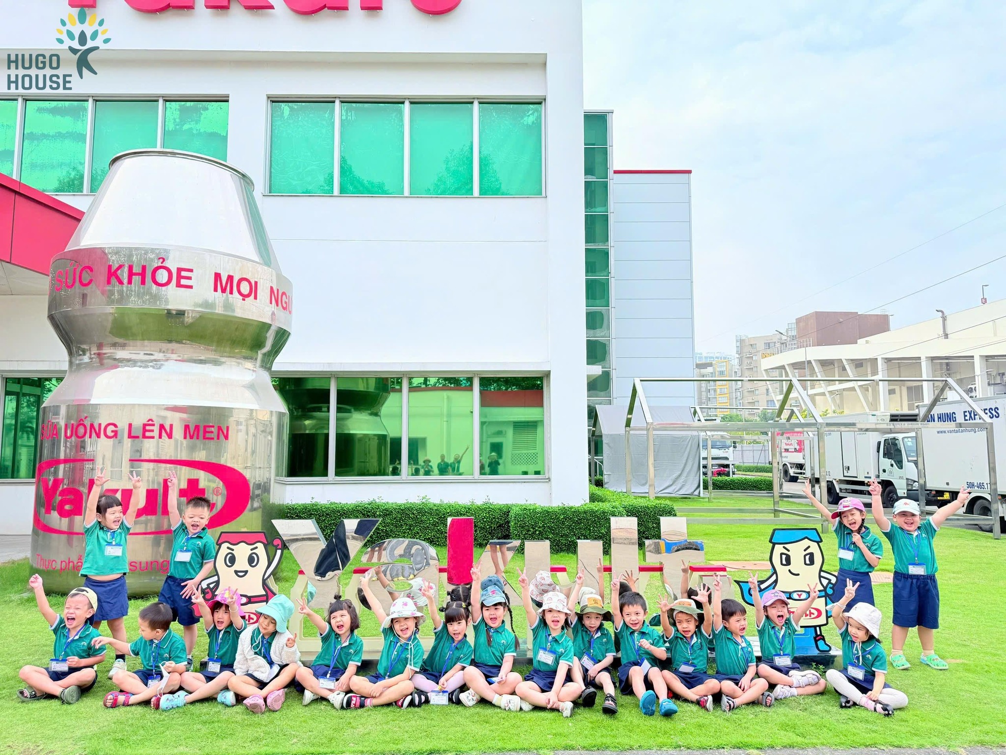 MỘT NGÀY THẬT ĐÁNG NHỚ TẠI NHÀ MÁY YAKULT