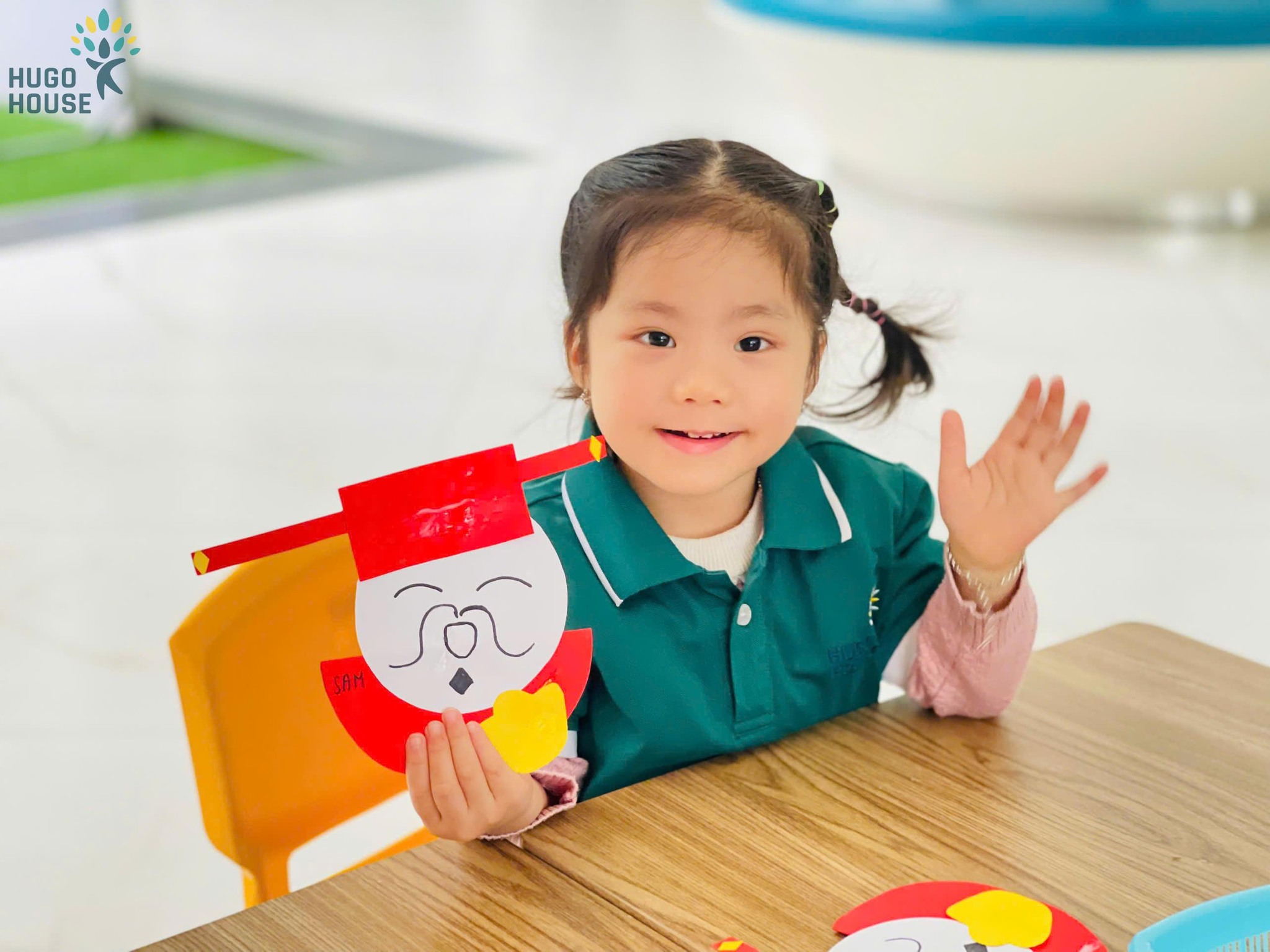 BÉ KHÉO TAY LÀM ÔNG THẦN TÀI NGÀY TẾT