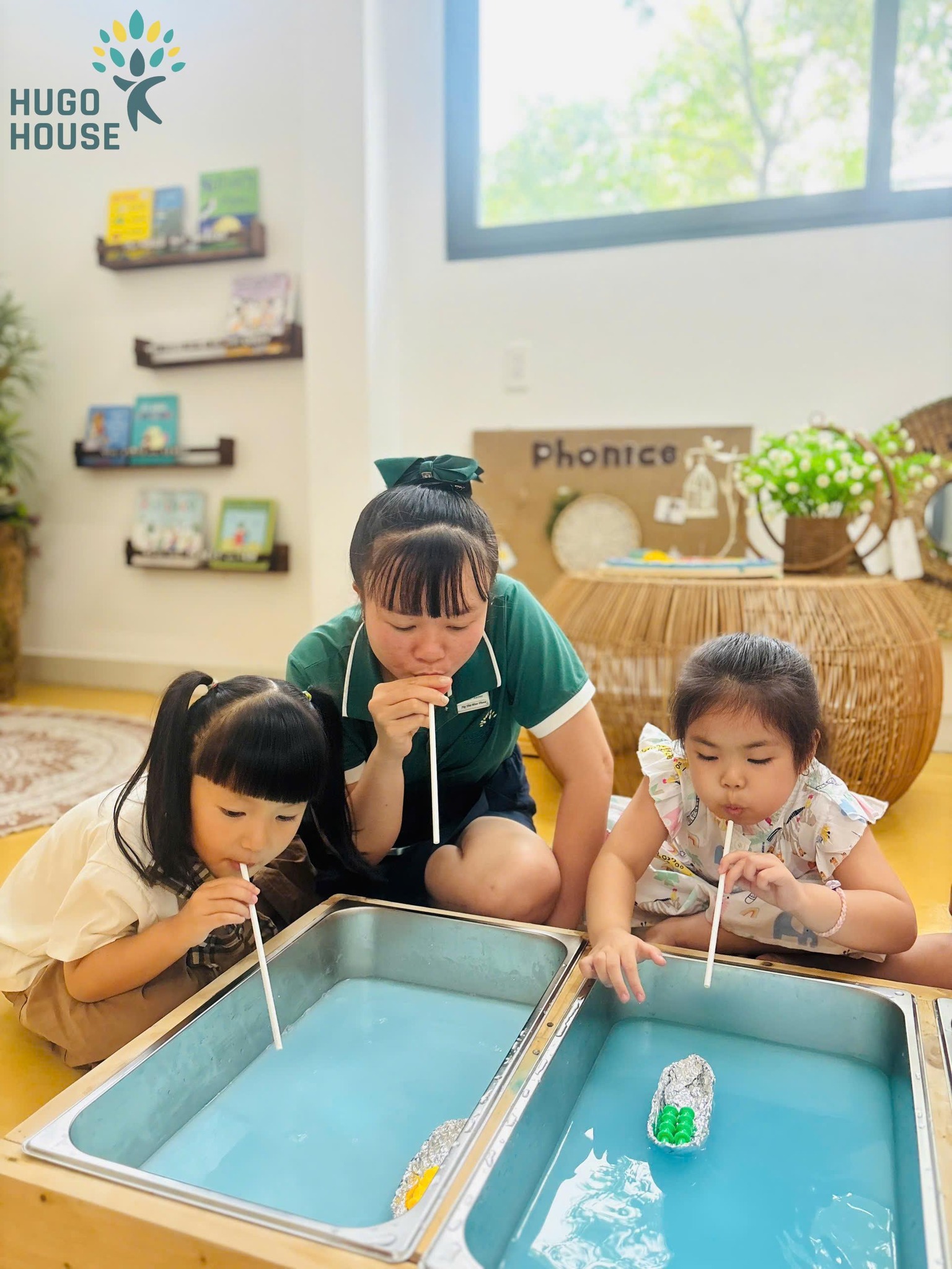 THUYỀN NHỎ XINH – NỔI BỀNH BỒNG