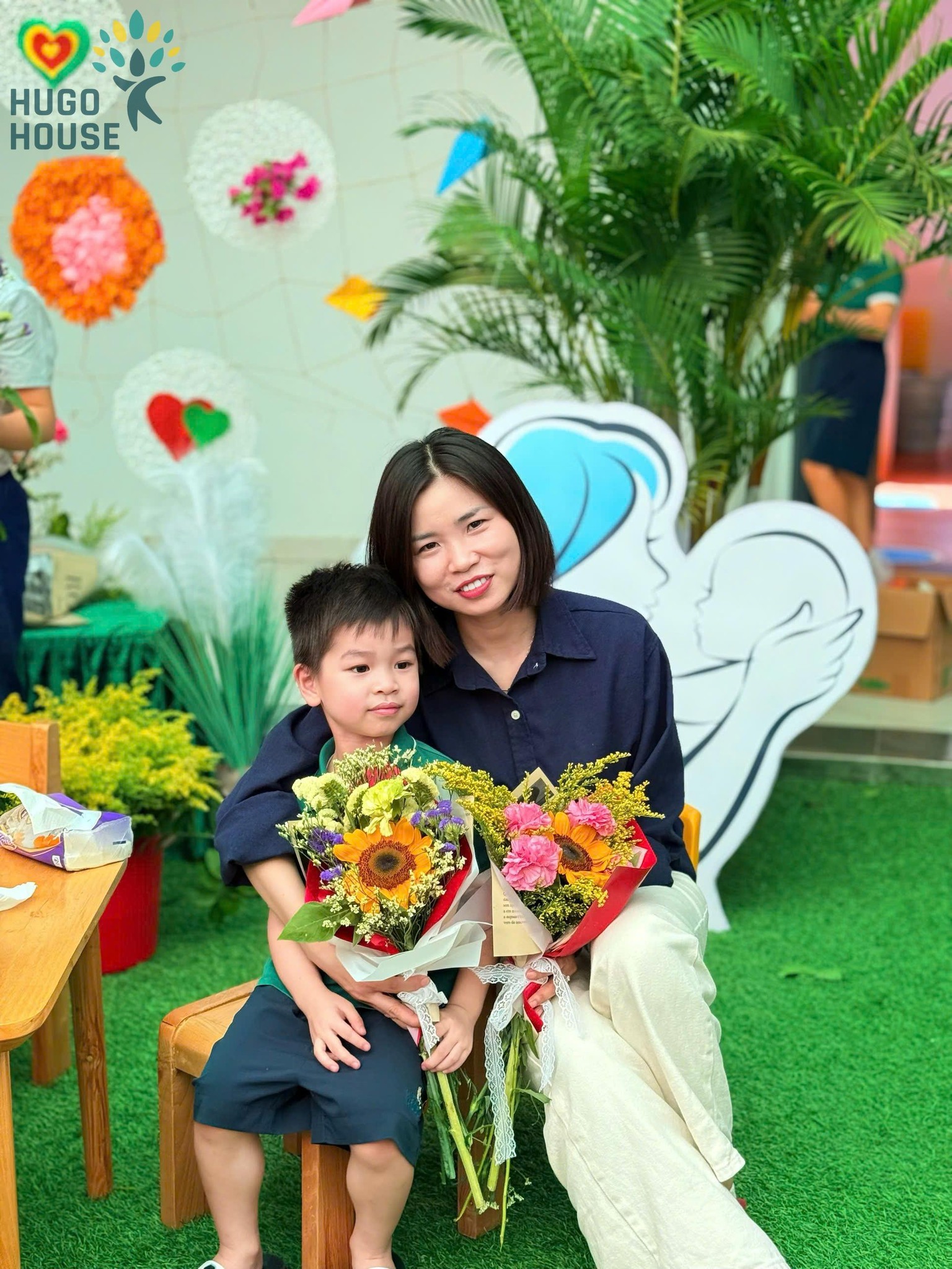 BÉ CÙNG MẸ LƯU GIỮ YÊU THƯƠNG