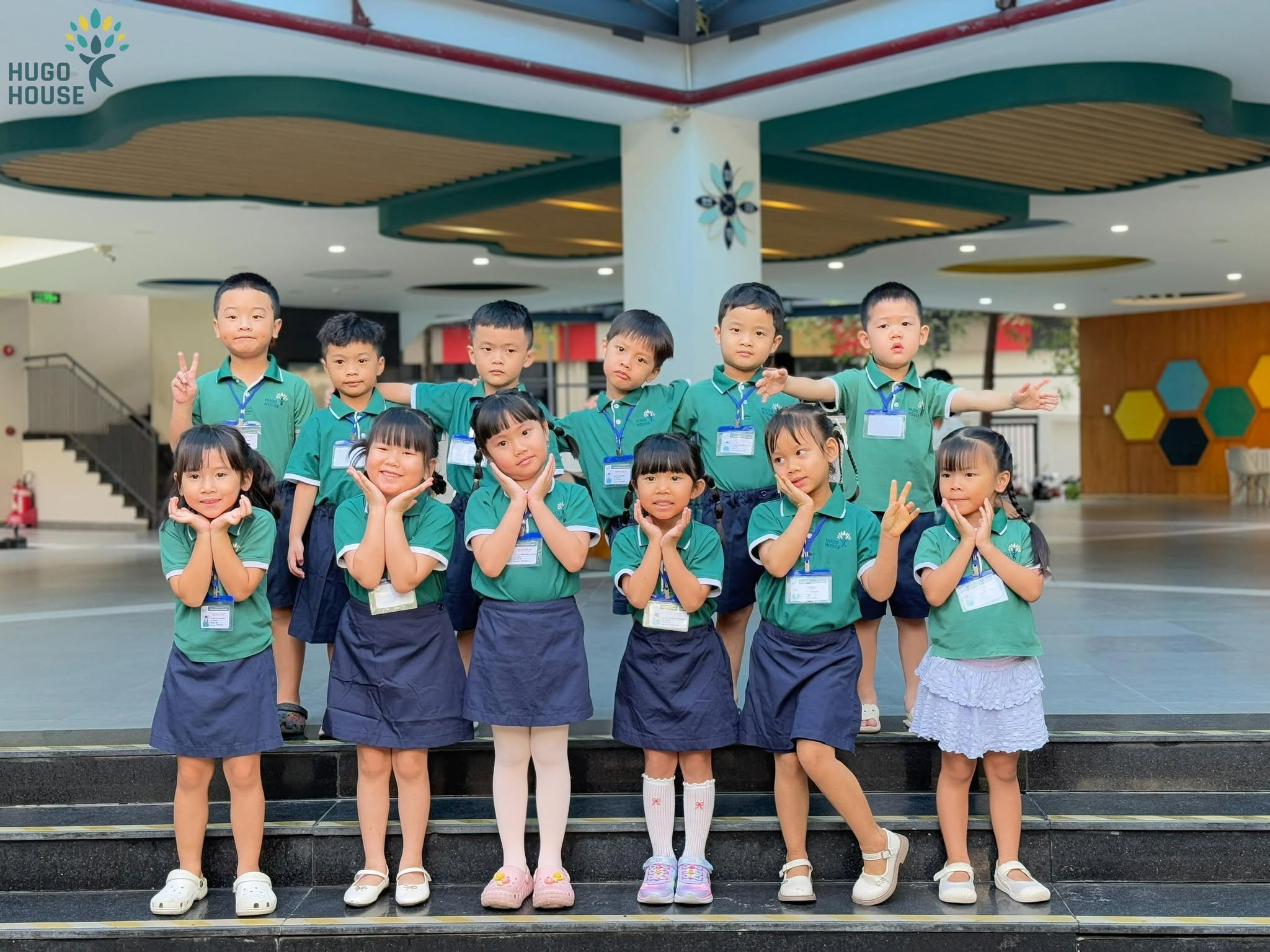MỘT TẤM VÉ – MUÔN VÀN KỶ NIỆM