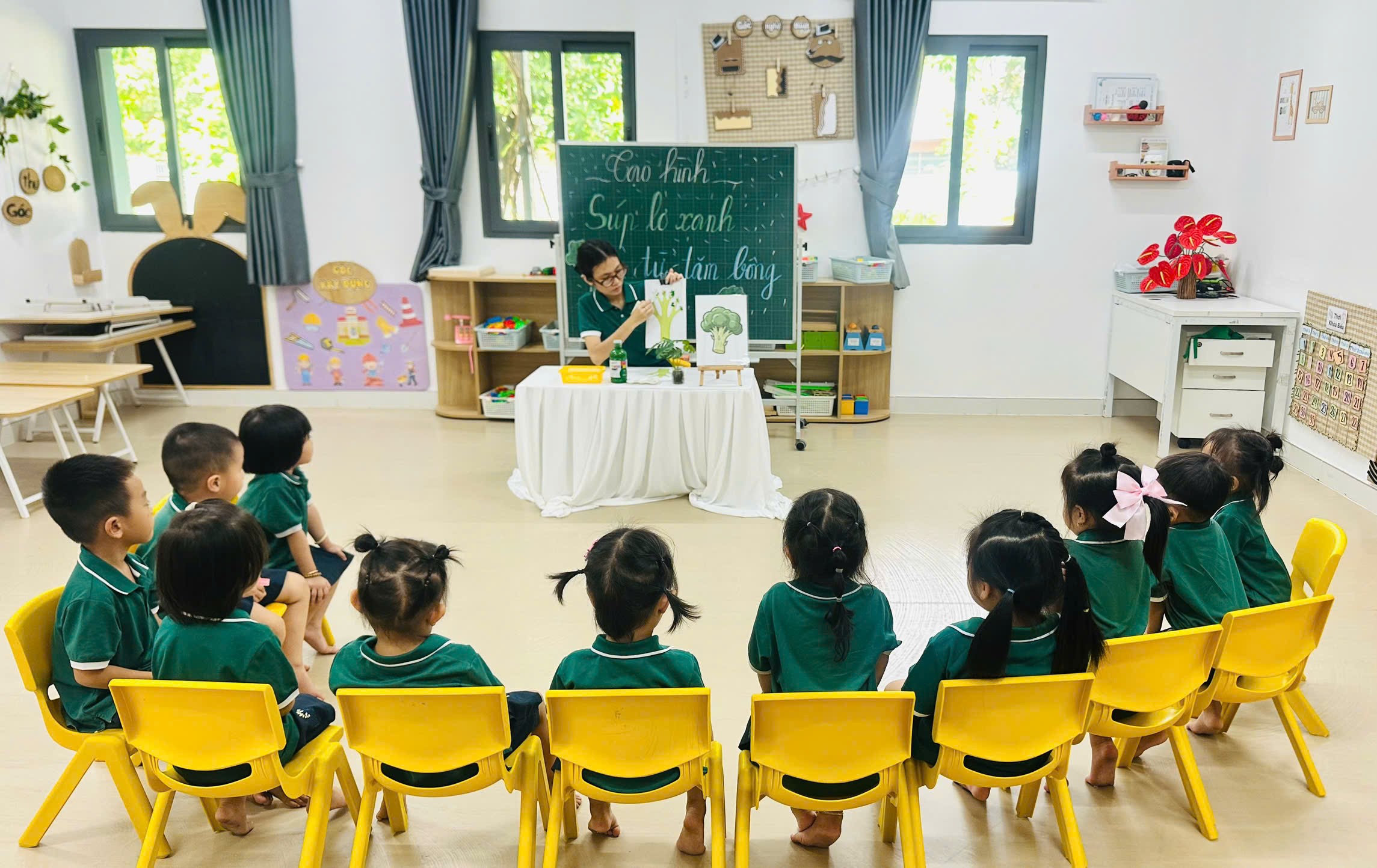 SÁNG TẠO BÔNG CẢI XANH TỪ ĐÔI TAY BÉ XINH