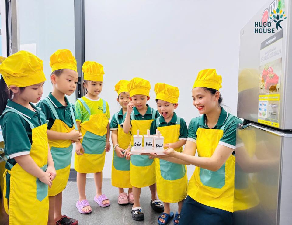 LÀM KEM TRÁI CÂY – MÁT LẠNH MÙA HÈ CÙNG HUGO HOUSE