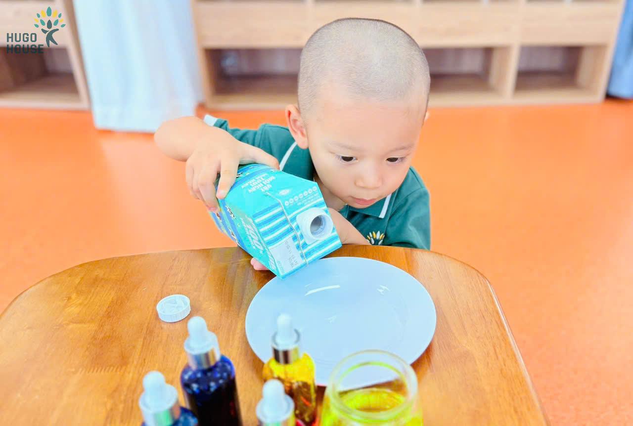  Vũ điệu sữa và màu sắc - Khám phá khoa học cùng bé yêu