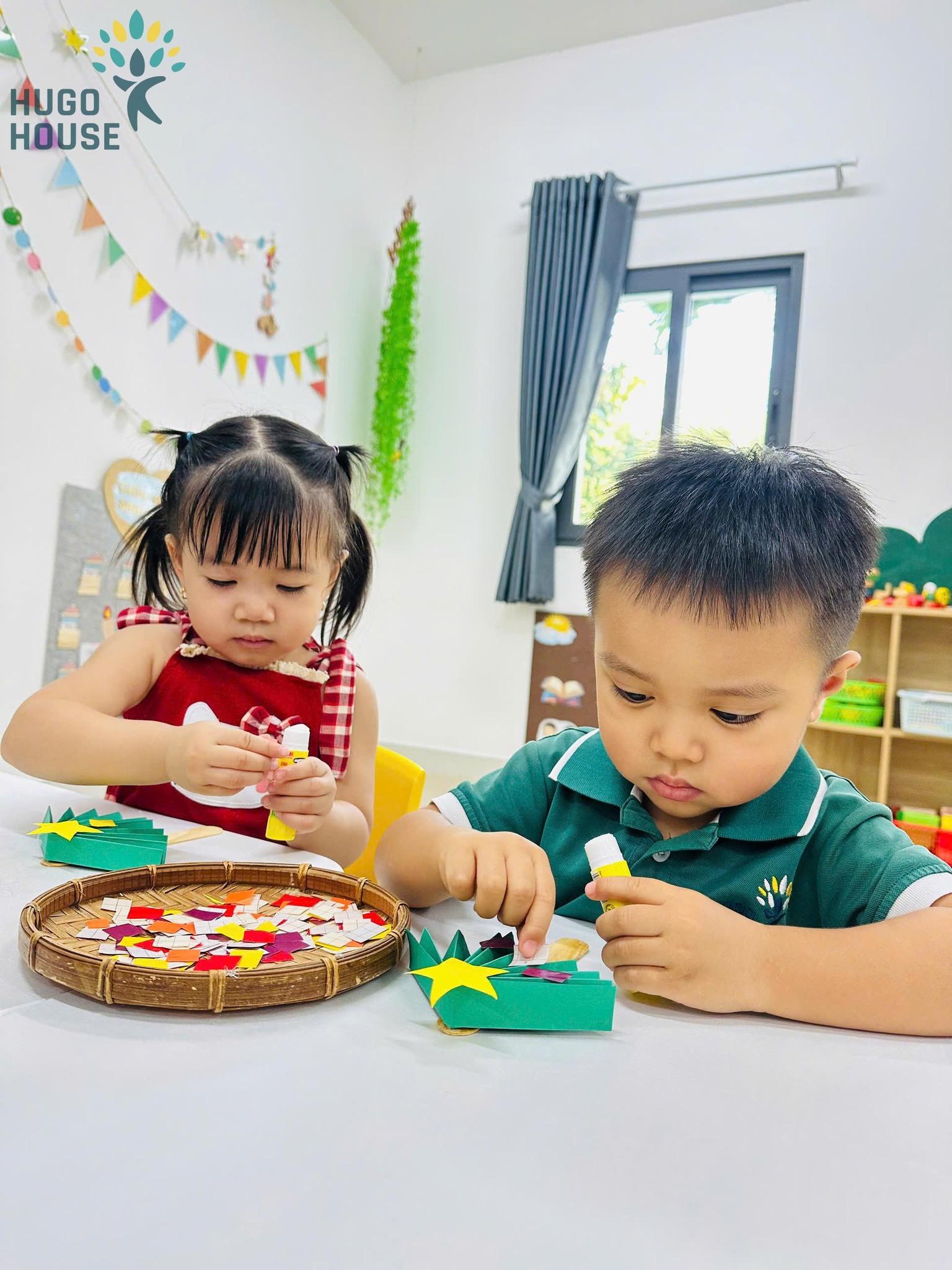 GIÁNG SINH GÕ CỬA TỪ NHỮNG ĐÔI TAY BÉ NHỎ