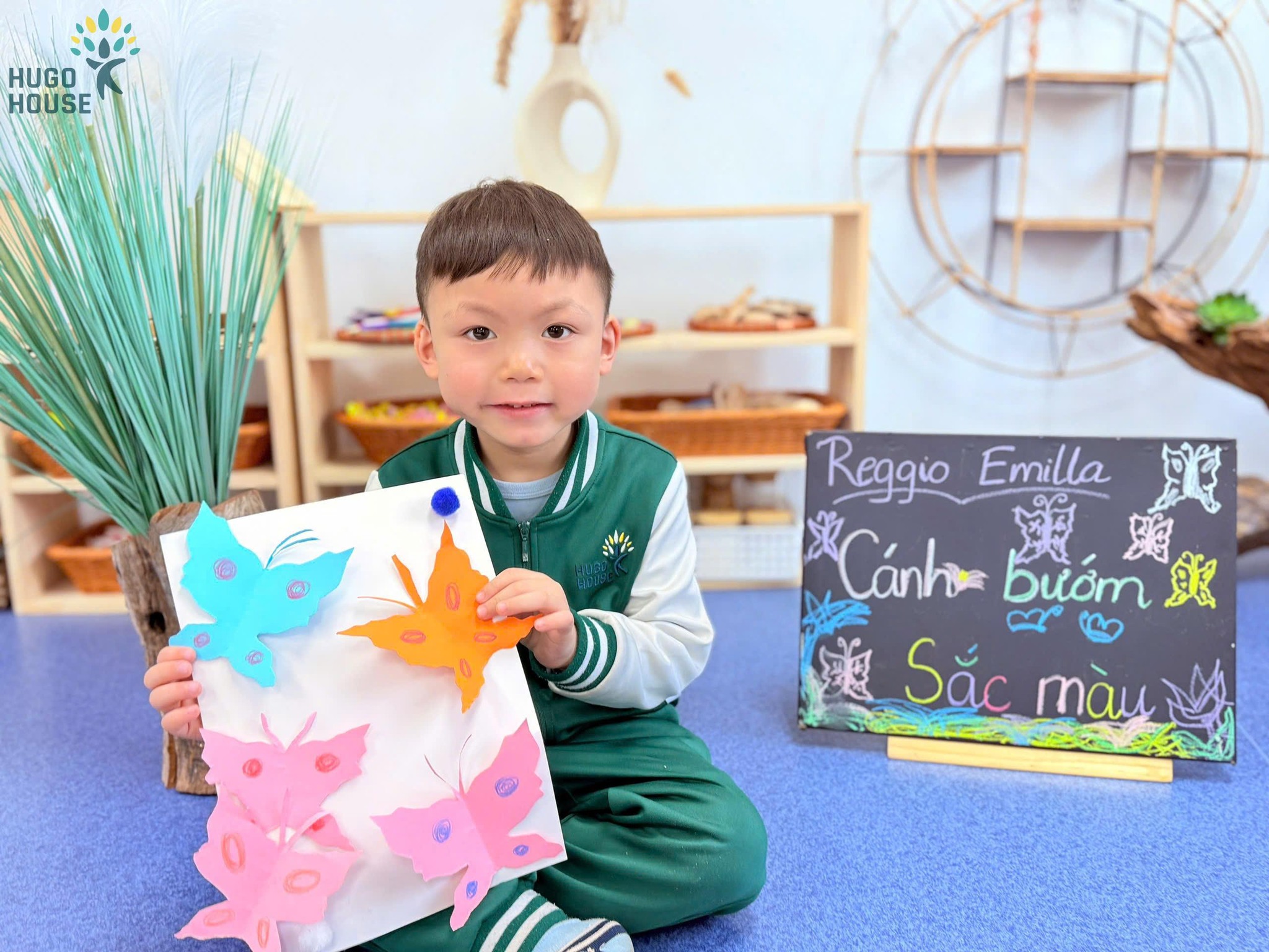 ĐÔI CÁNH BƯỚM NHỎ - SẮC MÀU TUỔI THƠ