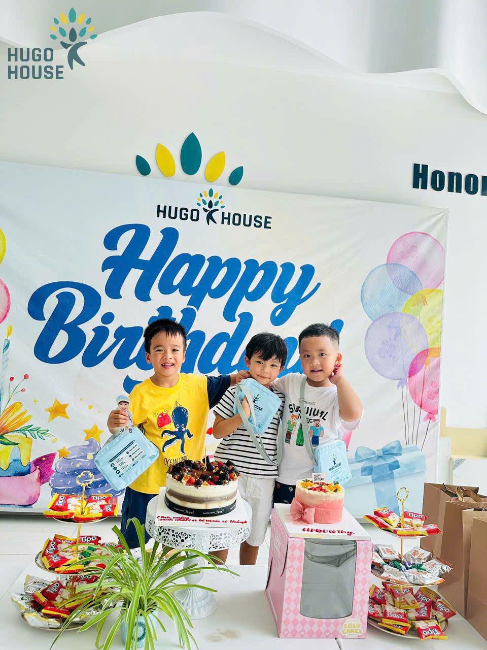 CHÚC MỪNG SINH NHẬT CÁC MẶT TRỜI NHỎ CỦA HUGO HOUSE