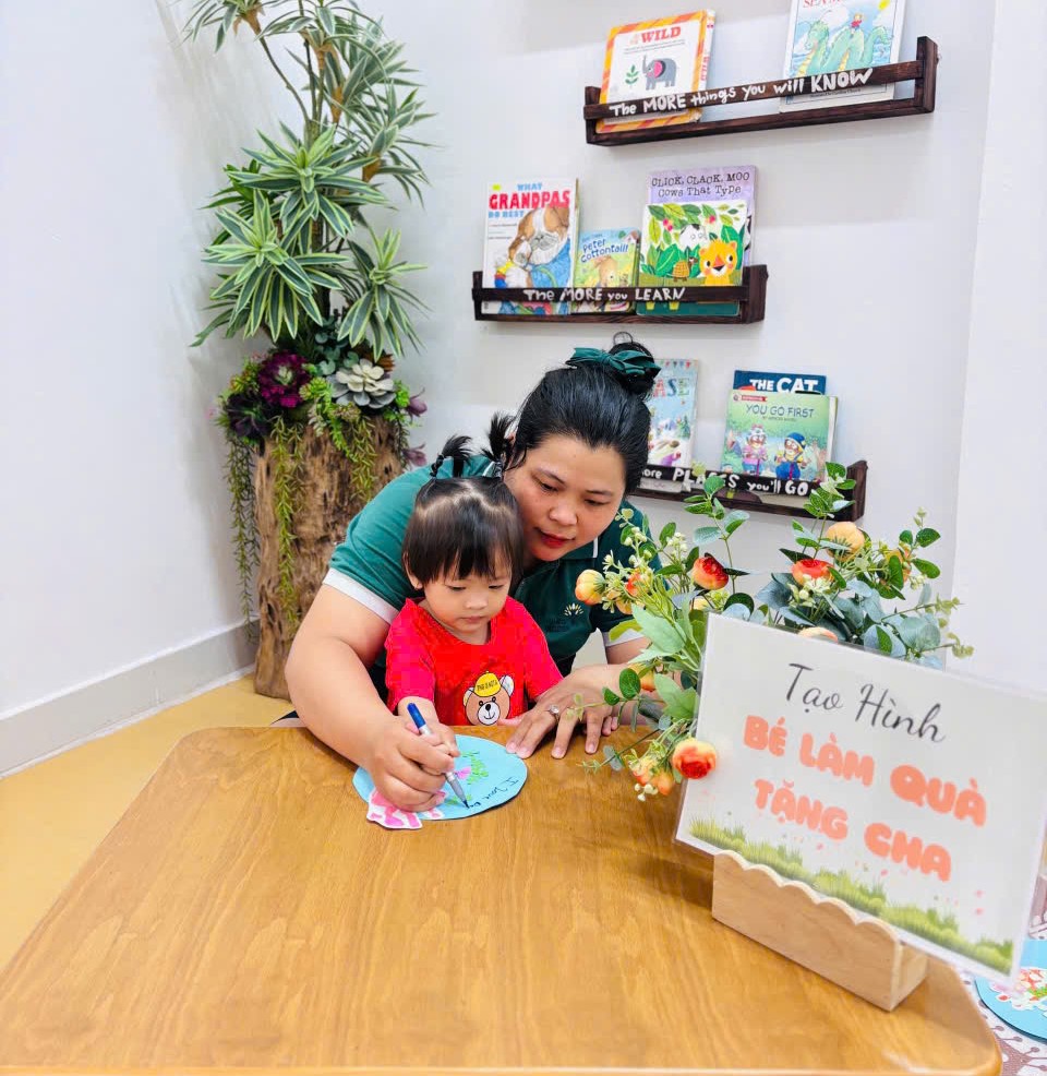 SẮC MÀU YÊU THƯƠNG DÀNH TẶNG CHA