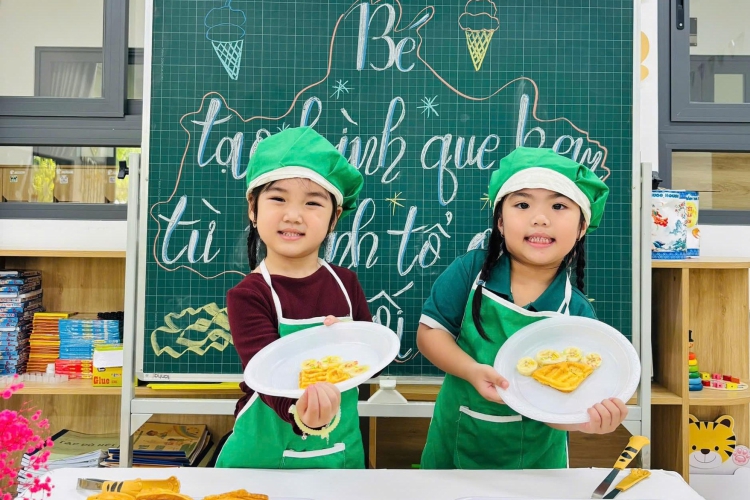 BÉ KHÉO TAY TẠO HÌNH QUE KEM NGỌT NGÀO