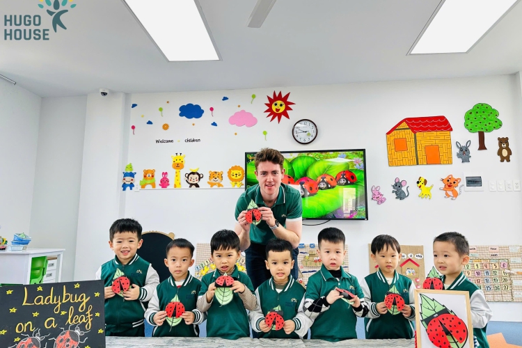 BỌ RÙA TRÊN LÁ XANH - TIẾT HỌC ĐẦY SẮC MÀU