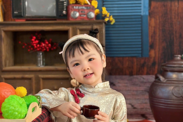 MÙA XUÂN TRONG ÁNH MẮT TRẺ THƠ – HUGO HOUSE