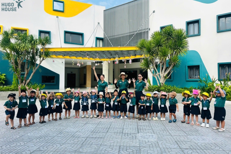 MỘT NGÀY THẬT VUI CỦA NHỮNG THIÊN THẦN NHỎ