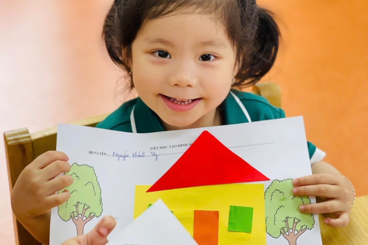 NGÔI NHÀ TRONG TRÁI TIM BÉ